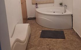 Apartamento con jacuzzi